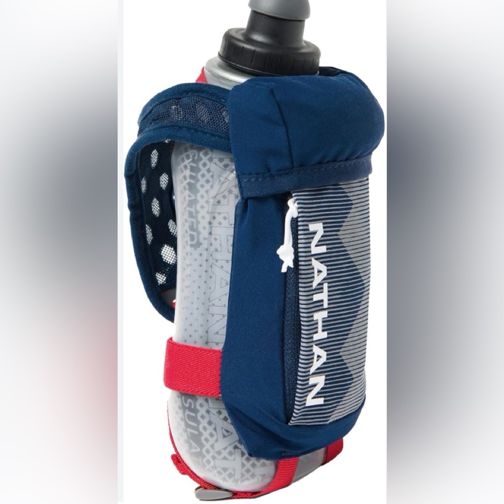 Nathan Quick Squeeze Plus 22oz Handheld Water Bottle